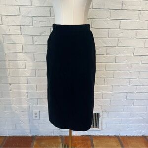 Vintage 90s Tomboy Classic Black Pencil Velvet Skirt Womens 27”